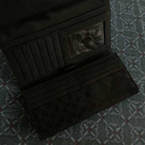 Liz Claiborne Black Wallet - Picture 4 of 7